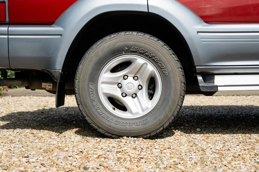 2001 Toyota J90 Land Cruiser Prado - Image 18 of 30