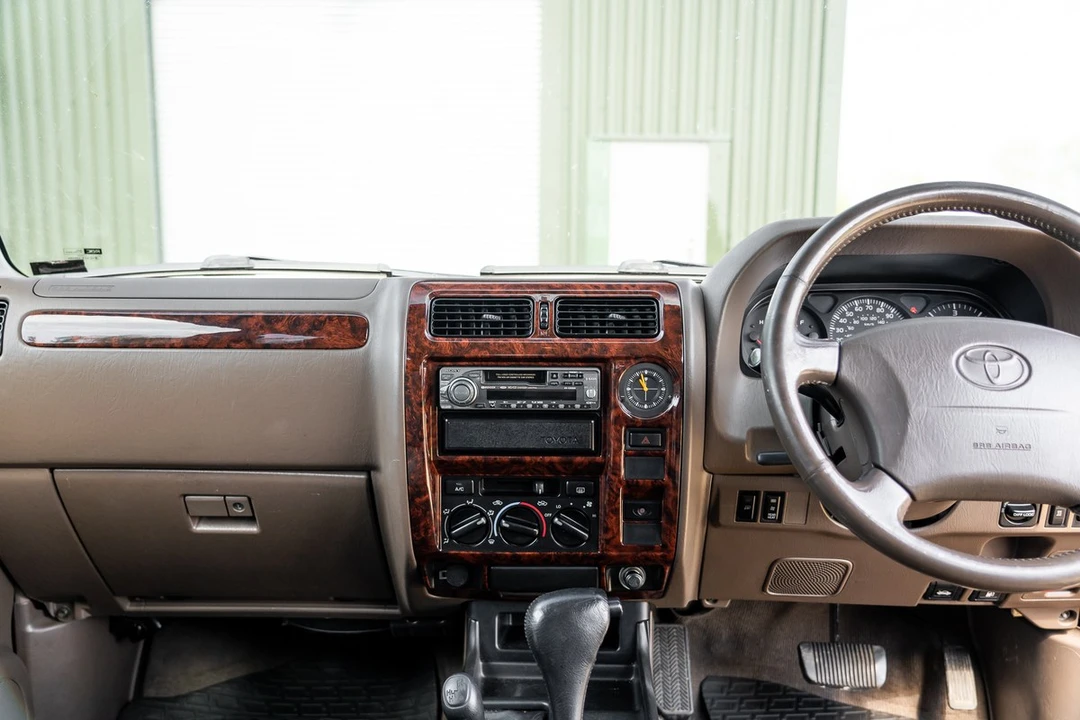 2001 Toyota J90 Land Cruiser Prado - Image 23 of 30