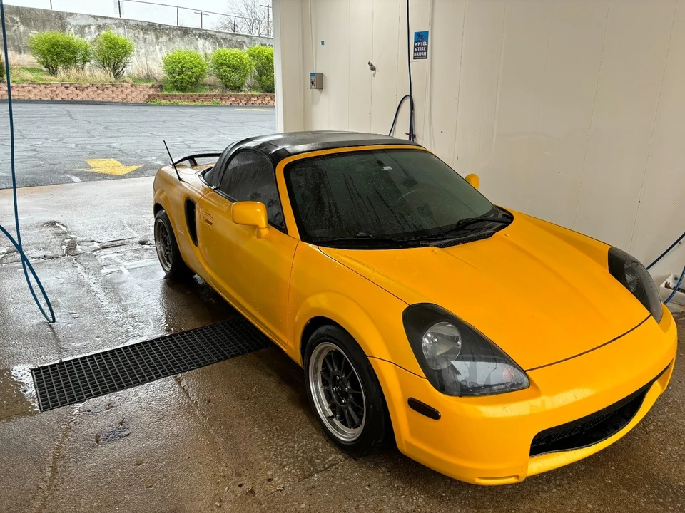 2001 Toyota MR2 Spyder/MR-S - Image 3 of 7