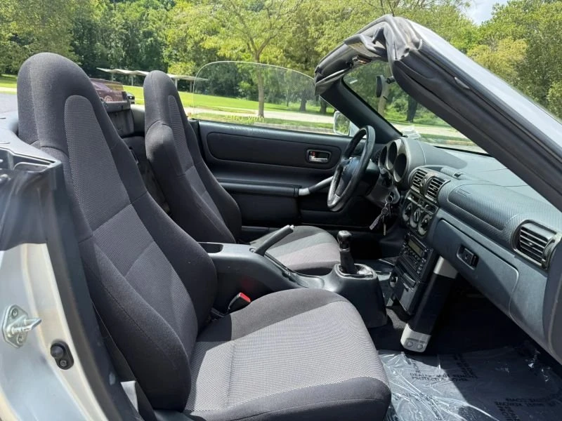 2001 Toyota MR2 Spyder/MR-S - Image 12 of 14