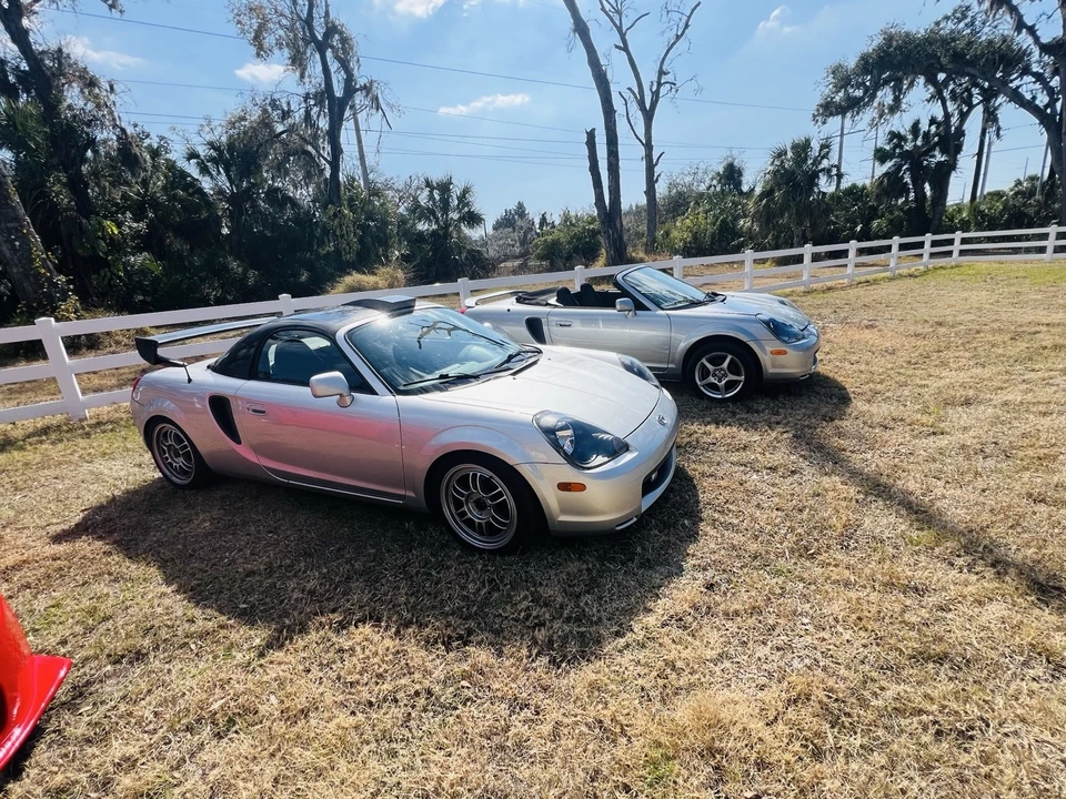2001 Toyota MR2 Spyder/MR-S - Image 17 of 21