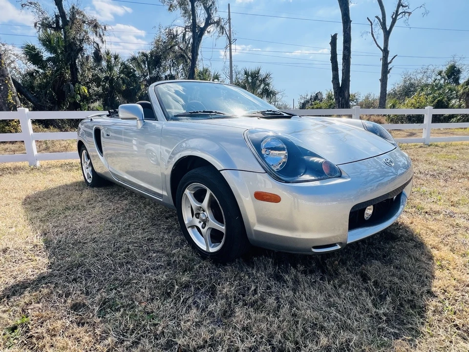 2001 Toyota MR2 Spyder/MR-S - Image 4 of 21