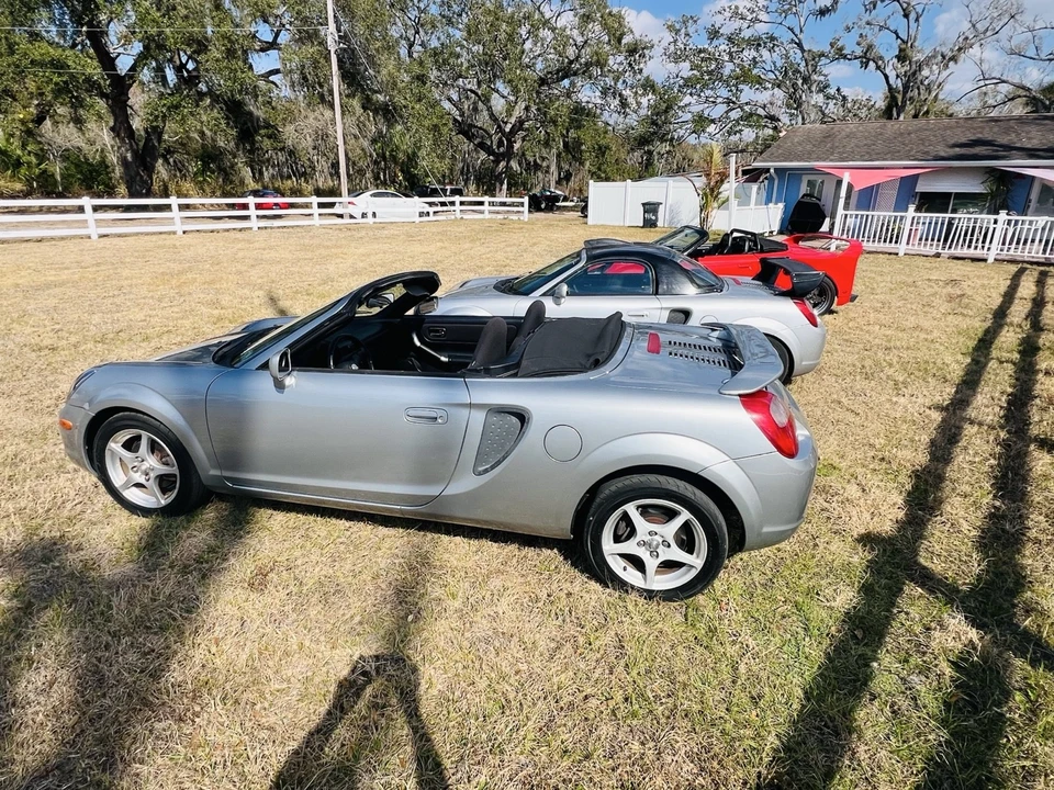 2001 Toyota MR2 Spyder/MR-S - Image 10 of 21