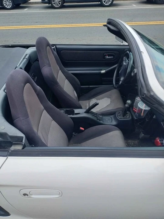 2001 Toyota MR2 Spyder/MR-S - Image 4 of 4
