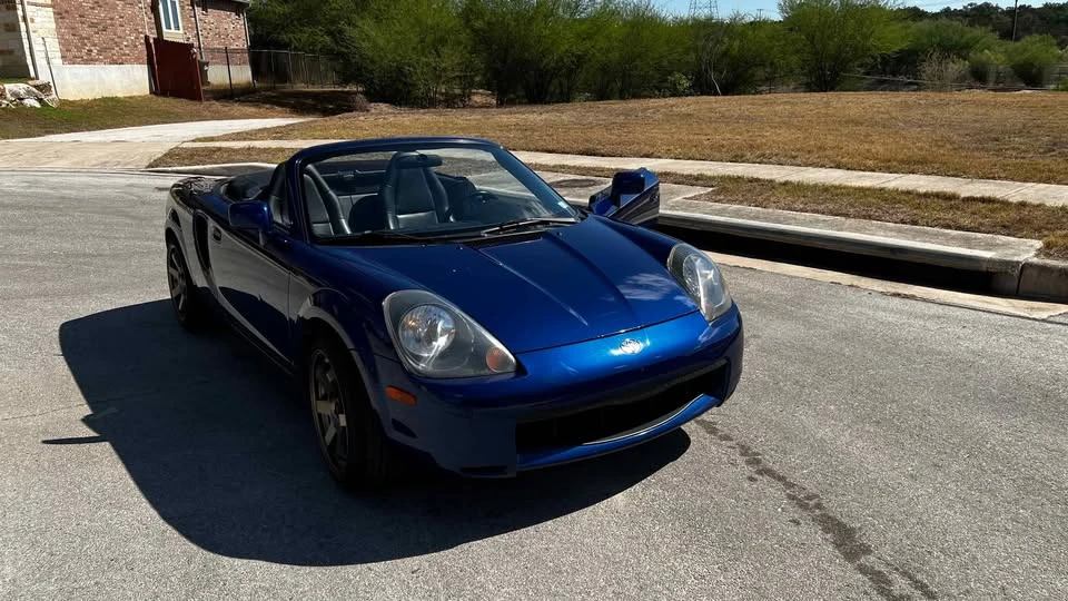 2001 Toyota MR2 Spyder/MR-S - Image 8 of 10