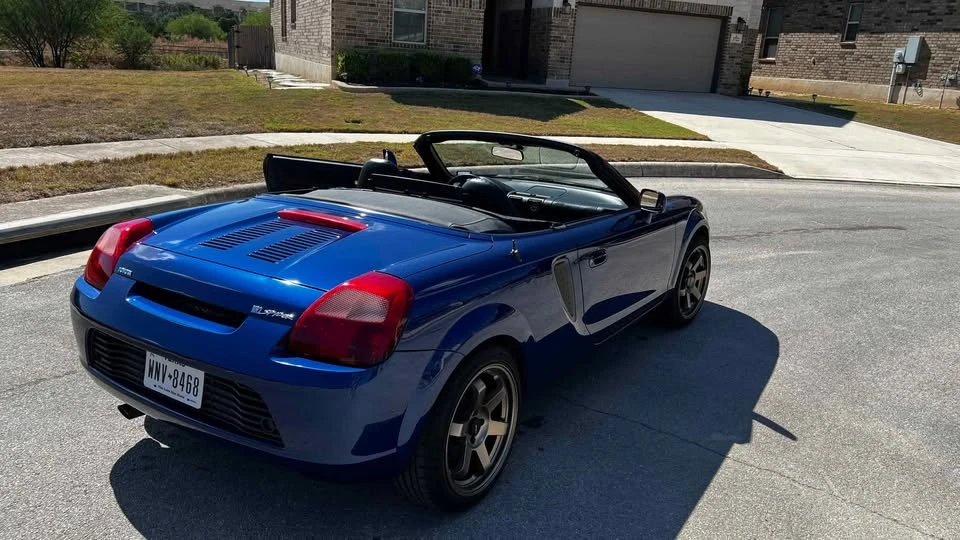 2001 Toyota MR2 Spyder/MR-S - Image 7 of 10