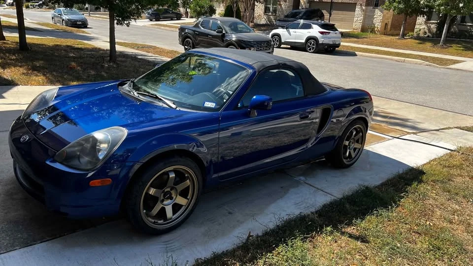 2001 Toyota MR2 Spyder/MR-S - Image 3 of 10