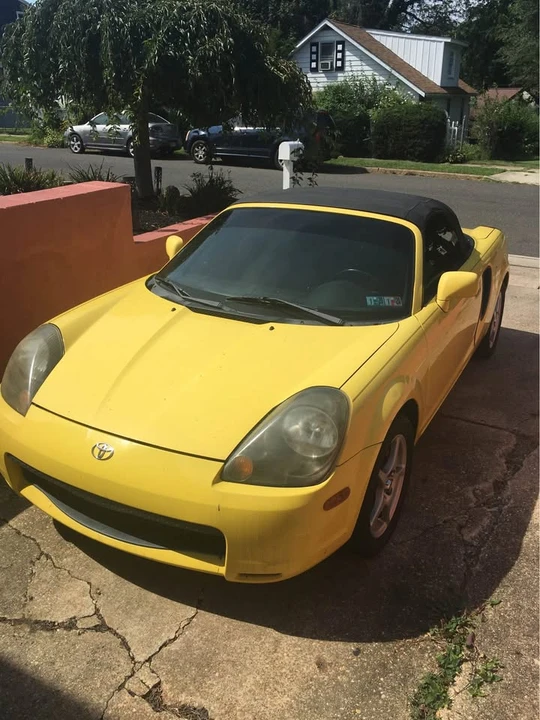 2001 Toyota MR2 Spyder/MR-S - Image 2 of 10