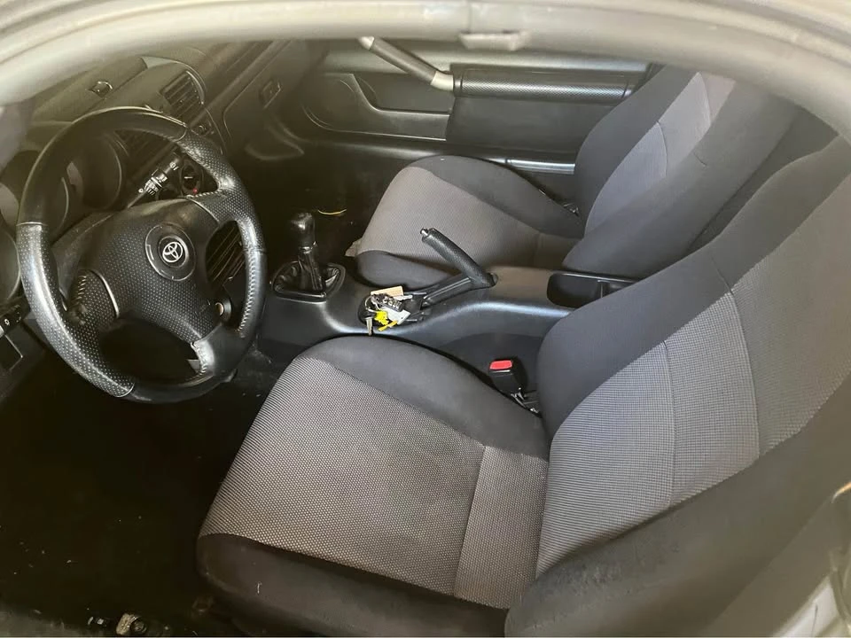 2001 Toyota MR2 Spyder/MR-S - Image 7 of 10