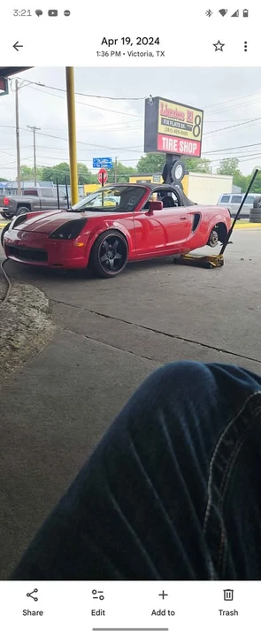 2001 Toyota MR2 Spyder/MR-S - Image 2 of 9