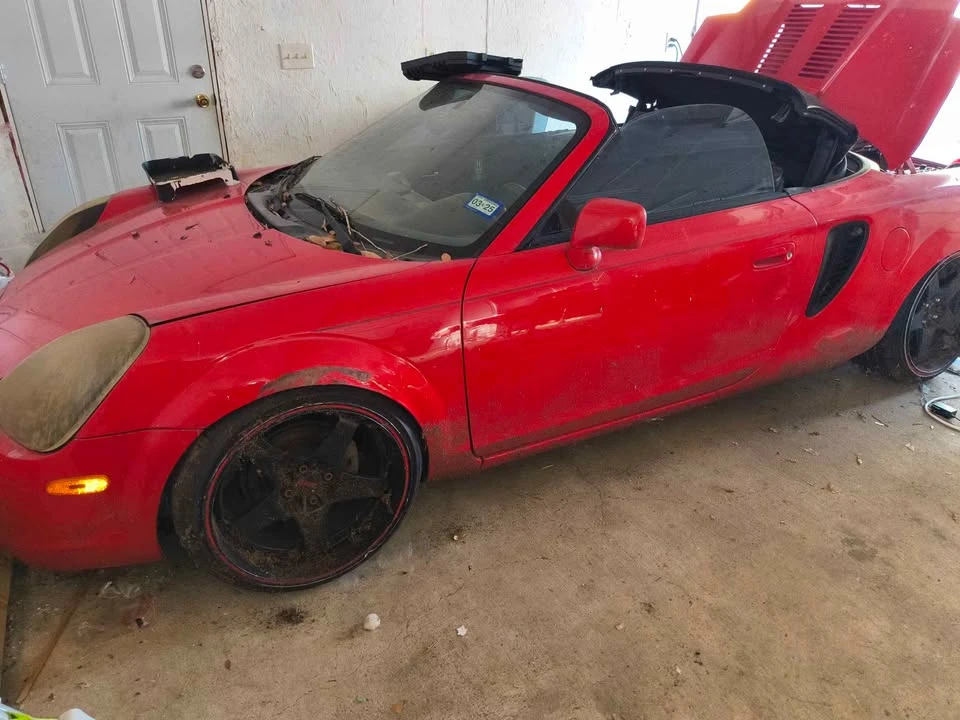 2001 Toyota MR2 Spyder/MR-S - Image 8 of 9