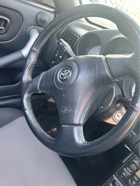 2001 Toyota MR2 Spyder/MR-S - Image 10 of 10