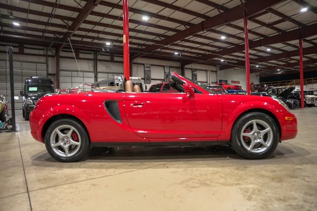 2001 Toyota MR2 Spyder/MR-S - Image 10 of 12