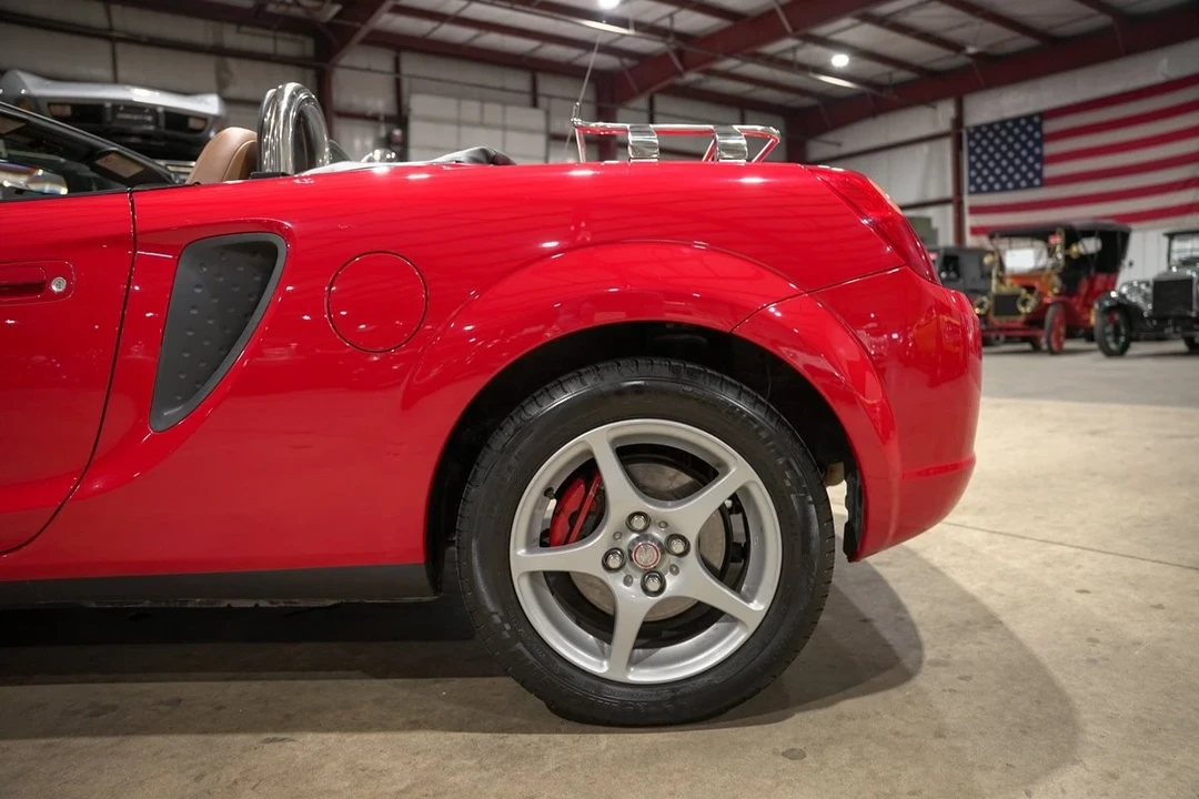 2001 Toyota MR2 Spyder/MR-S - Image 5 of 12