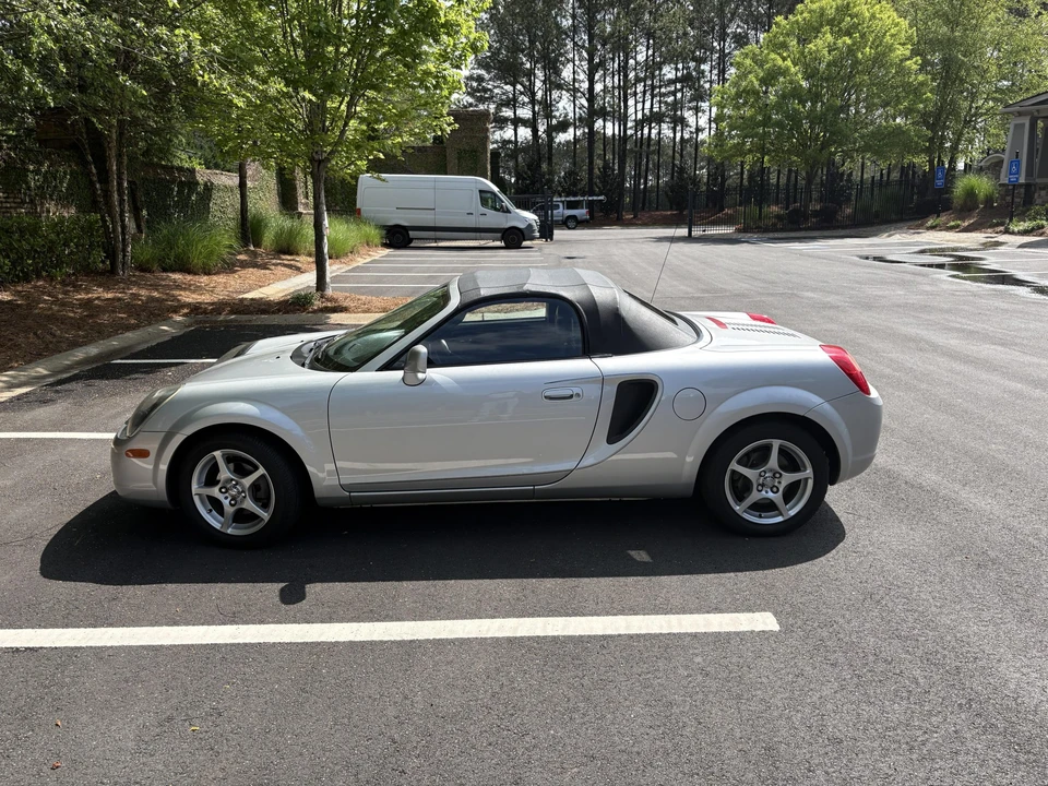 2001 Toyota MR2 Spyder/MR-S - Image 14 of 31