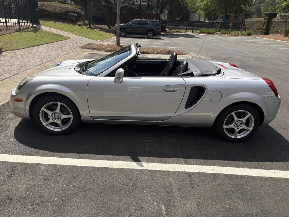 2001 Toyota MR2 Spyder/MR-S - Image 4 of 31