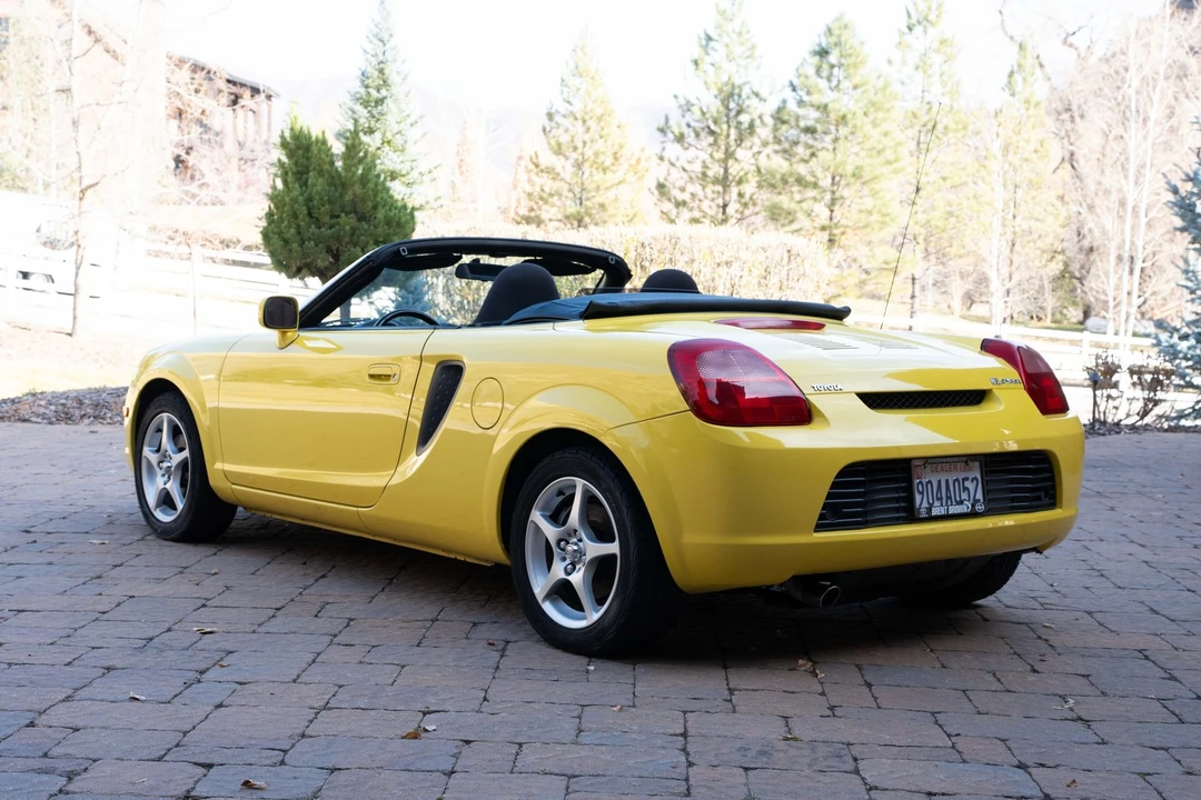 2001 Toyota MR2 Spyder/MR-S - Image 13 of 31