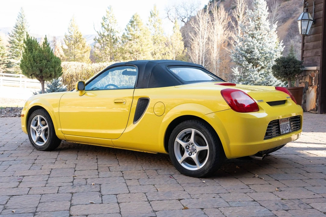 2001 Toyota MR2 Spyder/MR-S - Image 15 of 21