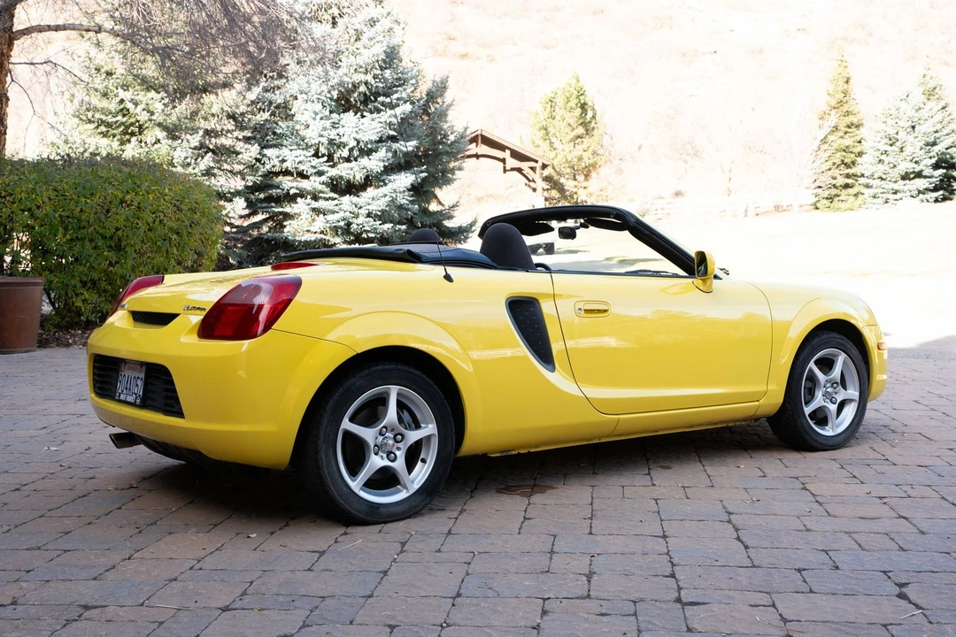 2001 Toyota MR2 Spyder/MR-S - Image 9 of 21