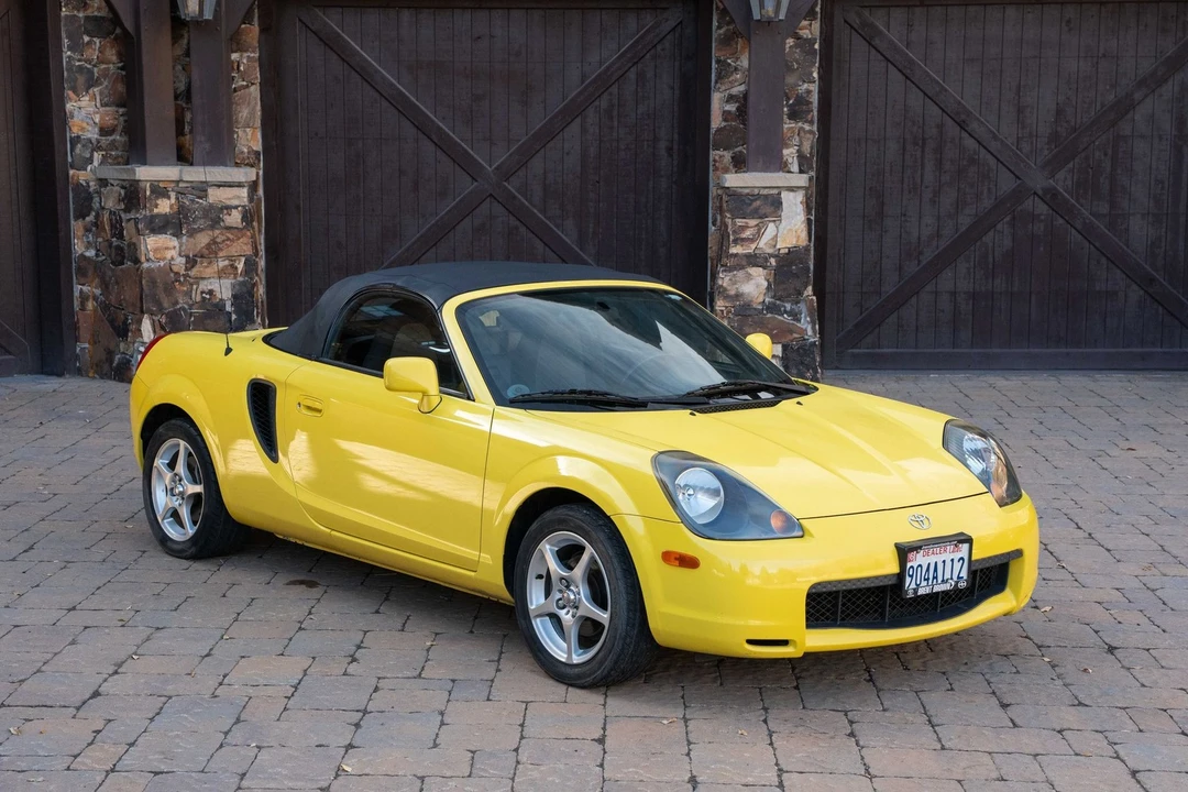 2001 Toyota MR2 Spyder/MR-S - Image 13 of 21