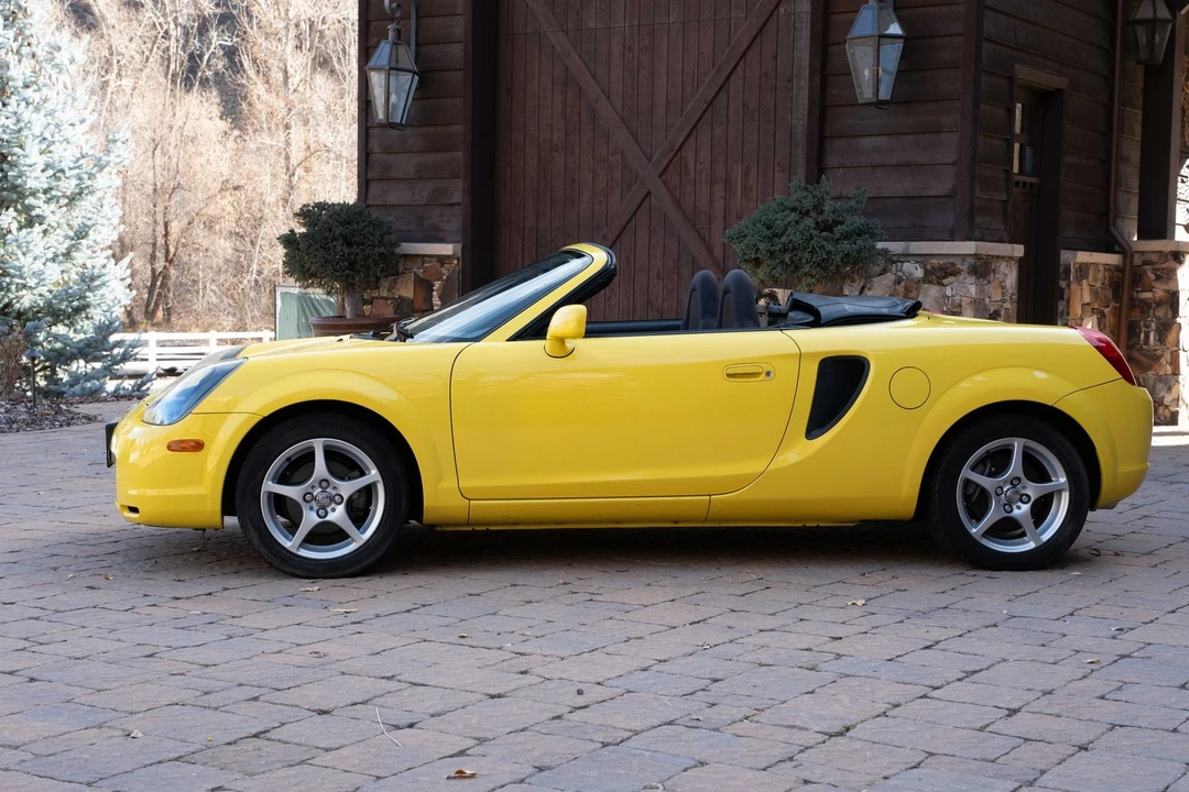 2001 Toyota MR2 Spyder/MR-S - Image 3 of 21