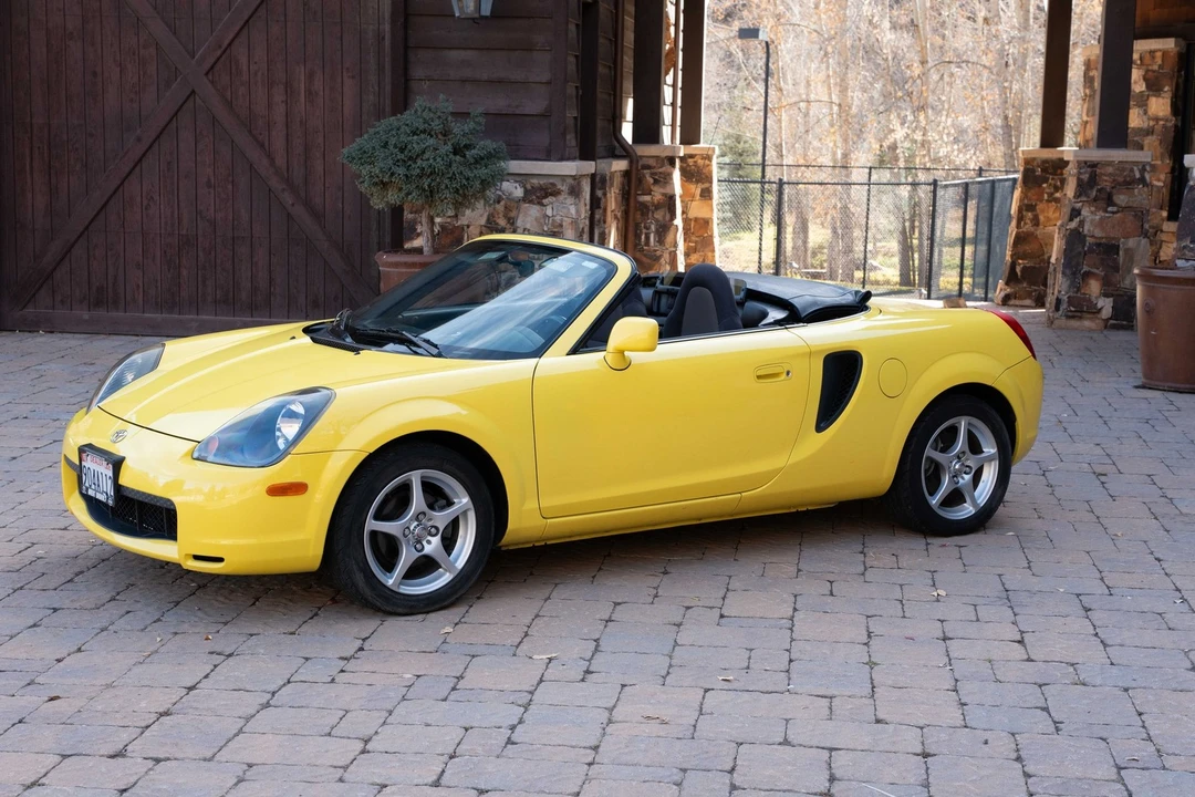 2001 Toyota MR2 Spyder/MR-S - Image 9 of 31