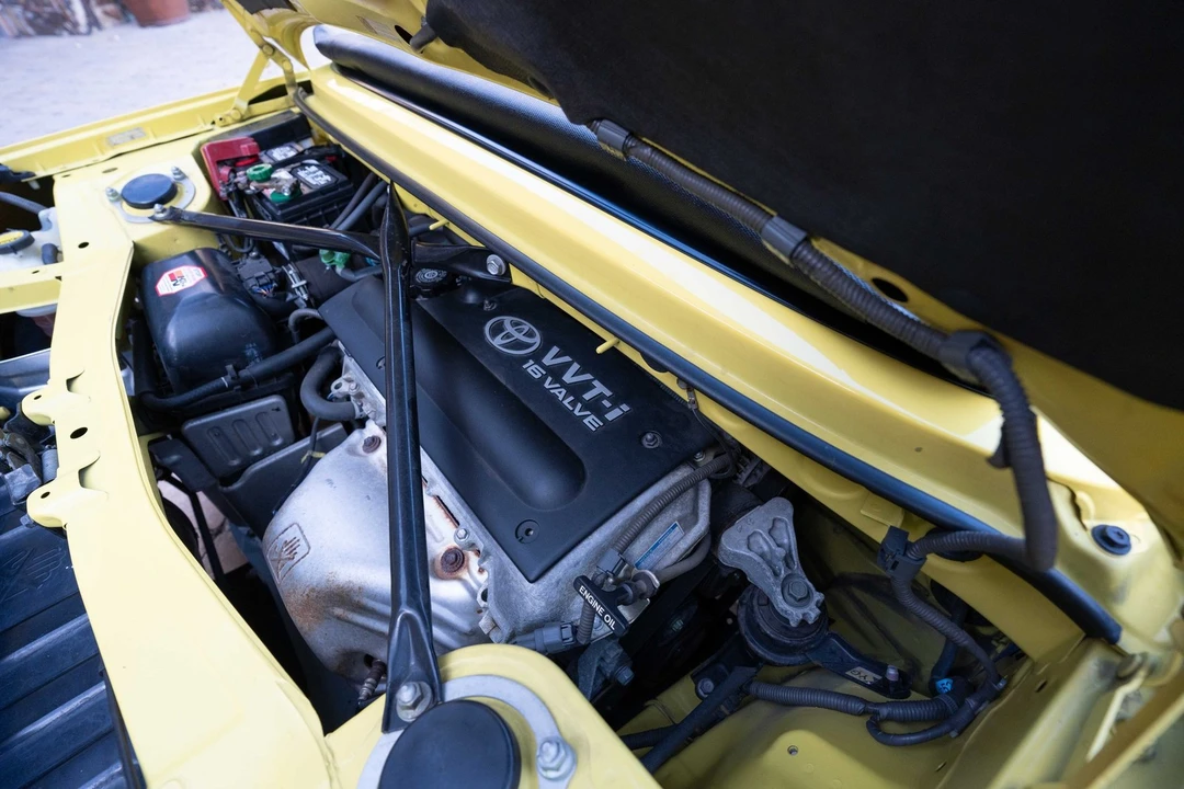 2001 Toyota MR2 Spyder/MR-S - Image 16 of 31