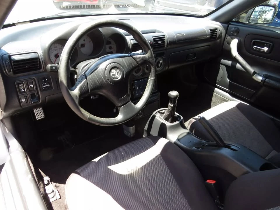 2001 Toyota MR2 Spyder/MR-S - Image 4 of 14