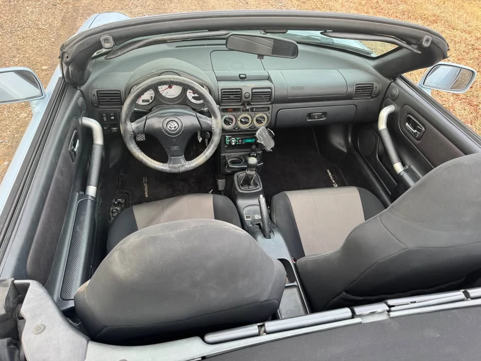 2001 Toyota MR2 Spyder/MR-S - Image 5 of 12