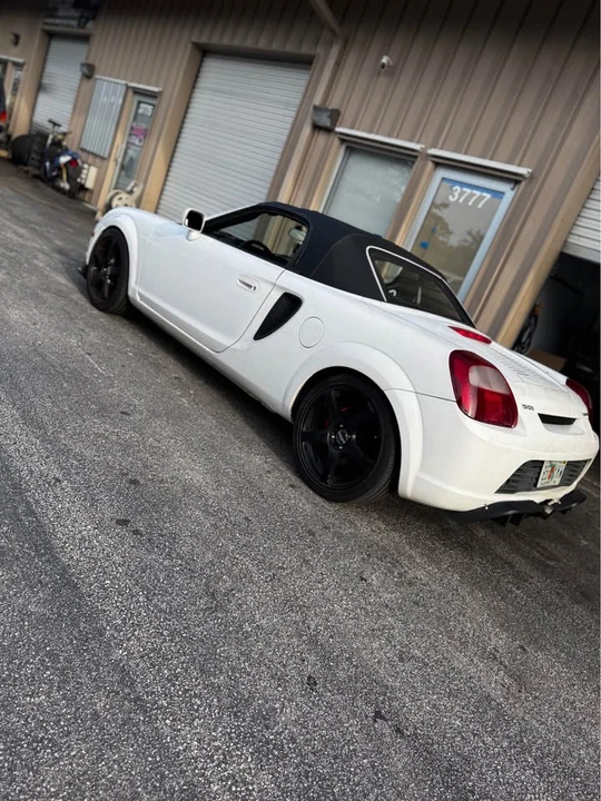 2001 Toyota MR2 Spyder/MR-S - Image 4 of 8