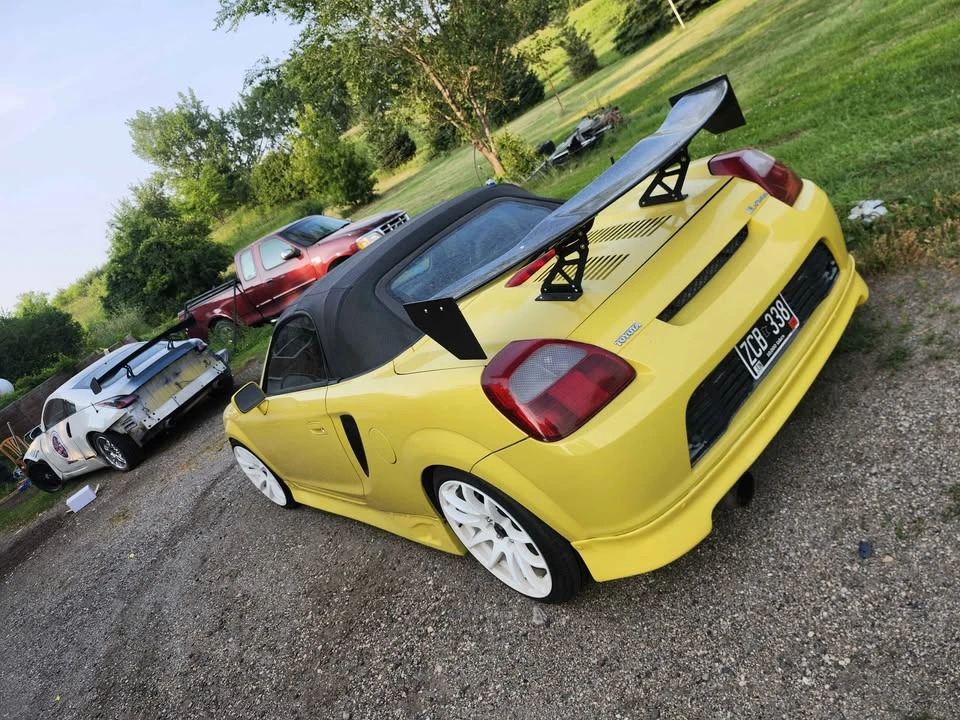 2001 Toyota MR2 Spyder/MR-S - Image 3 of 7