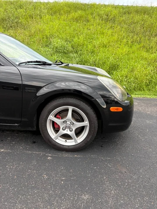 2001 Toyota MR2 Spyder/MR-S - Image 3 of 11
