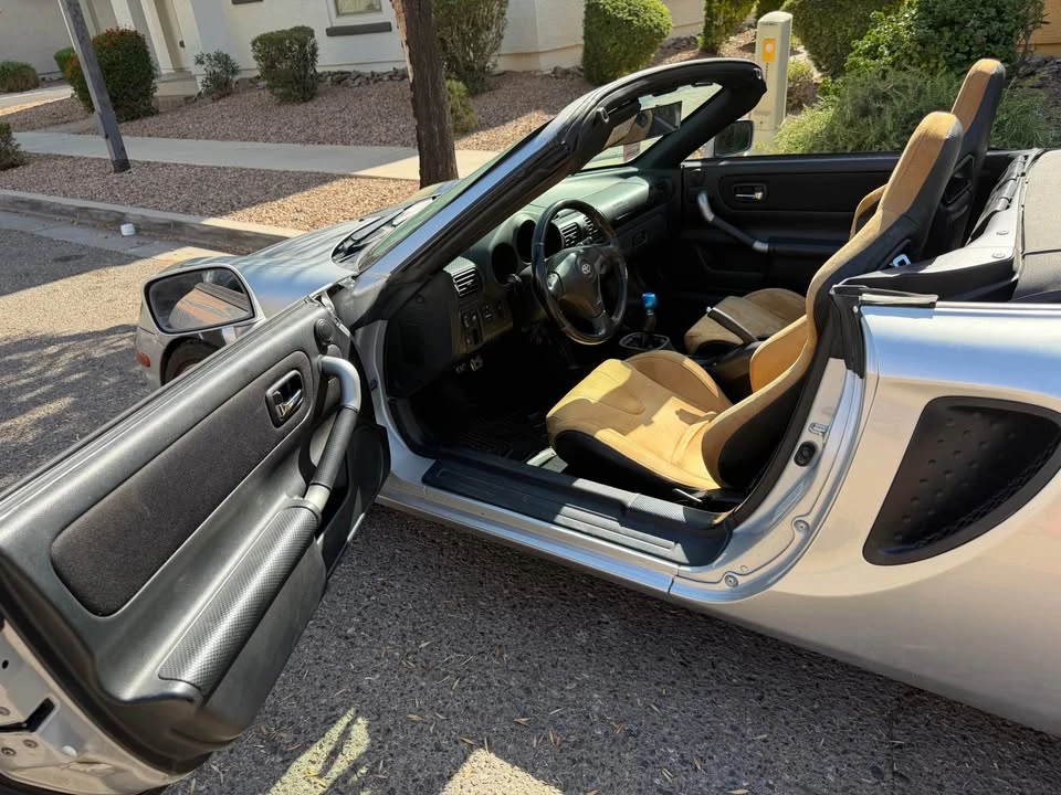 2001 Toyota MR2 Spyder/MR-S - Image 8 of 11
