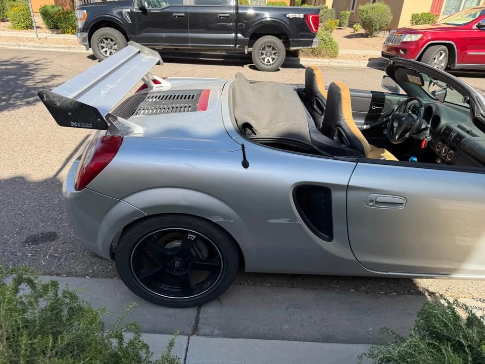 2001 Toyota MR2 Spyder/MR-S - Image 5 of 11