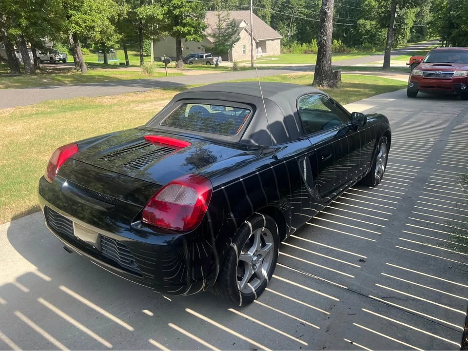 2001 Toyota MR2 Spyder/MR-S - Image 2 of 6