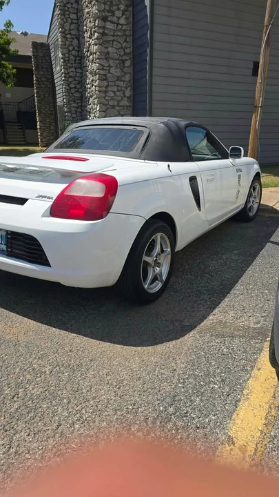 2001 Toyota MR2 Spyder/MR-S - Image 3 of 13