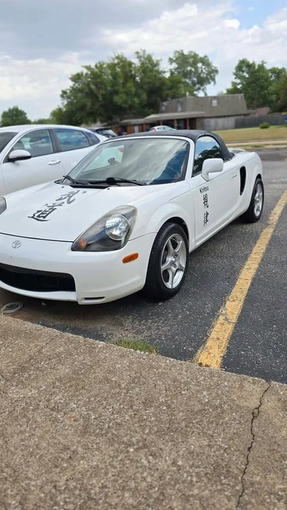 2001 Toyota MR2 Spyder/MR-S - Image 13 of 13
