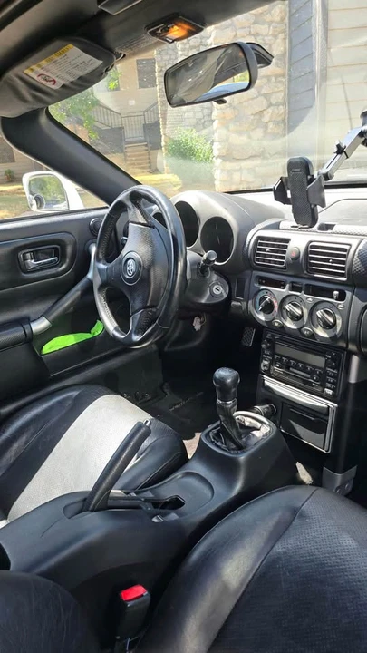 2001 Toyota MR2 Spyder/MR-S - Image 11 of 13