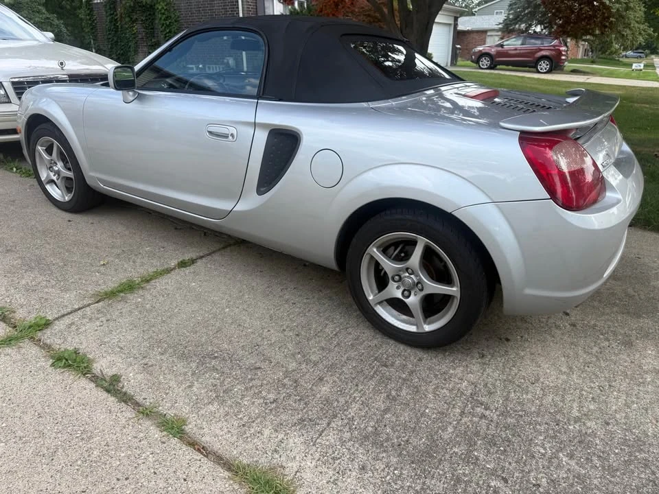2001 Toyota MR2 Spyder/MR-S - Image 4 of 18