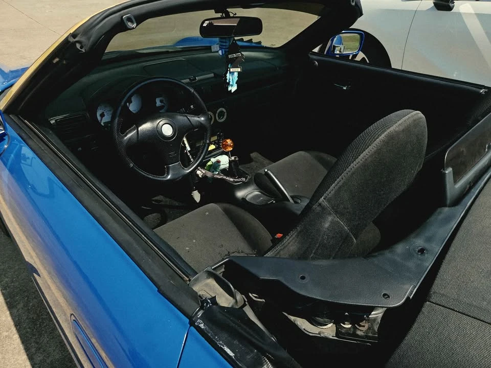 2001 Toyota MR2 Spyder/MR-S - Image 3 of 9