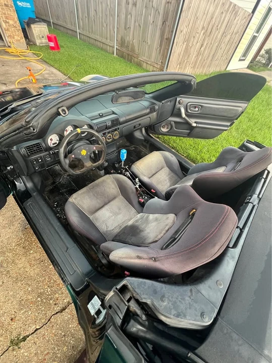 2001 Toyota MR2 Spyder/MR-S - Image 12 of 20