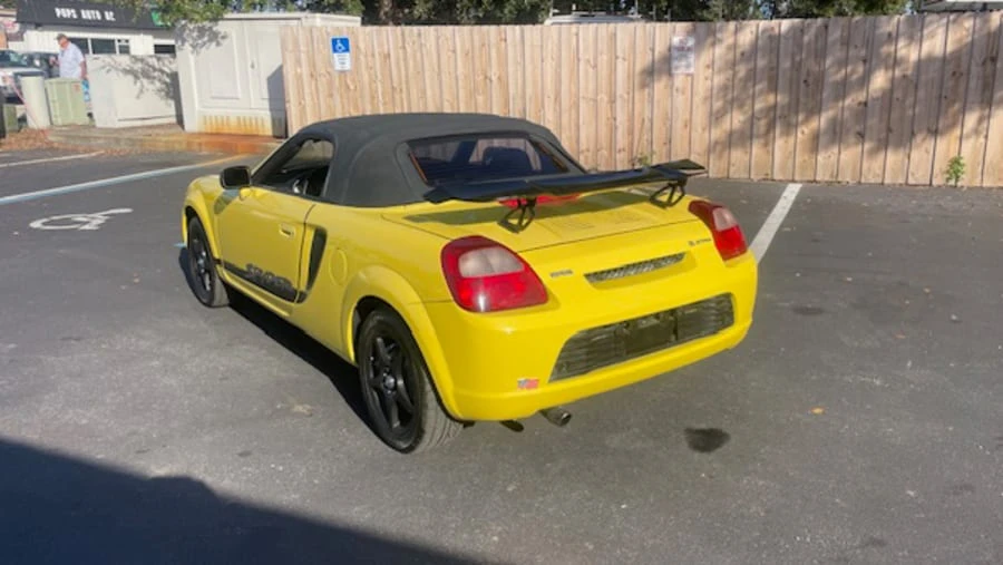 2001 Toyota MR2 Spyder/MR-S - Image 9 of 11