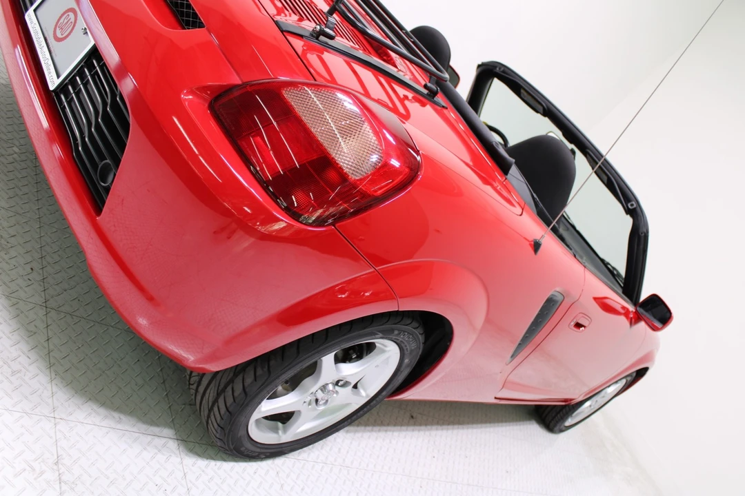2001 Toyota MR2 Spyder/MR-S - Image 17 of 21