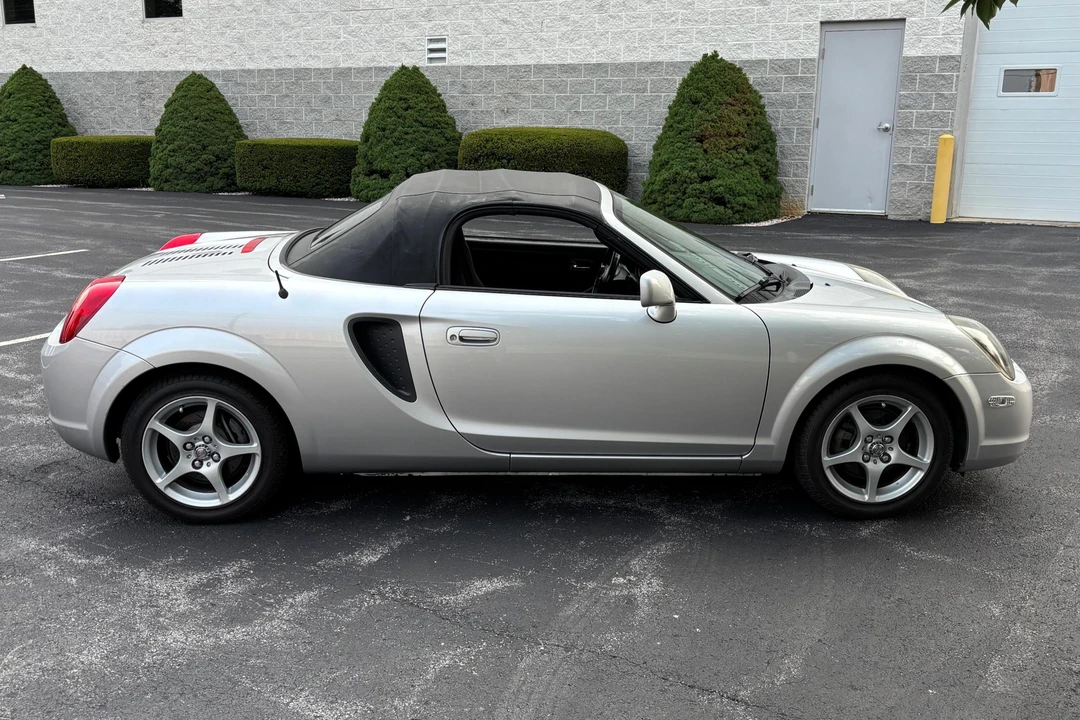 2001 Toyota MR2 Spyder/MR-S - Image 3 of 31