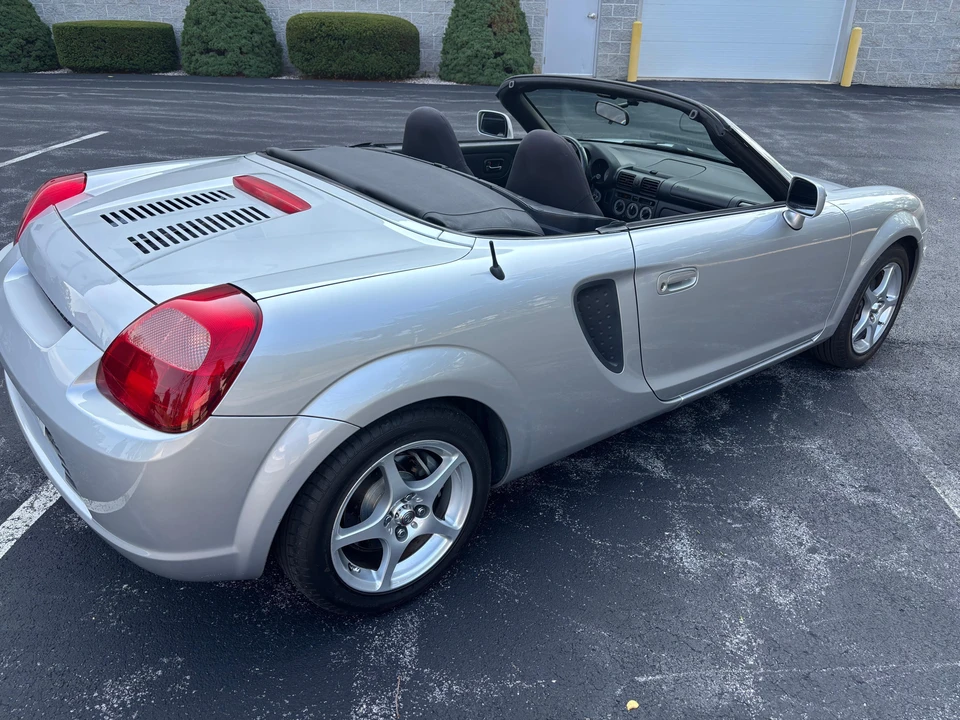 2001 Toyota MR2 Spyder/MR-S - Image 7 of 31