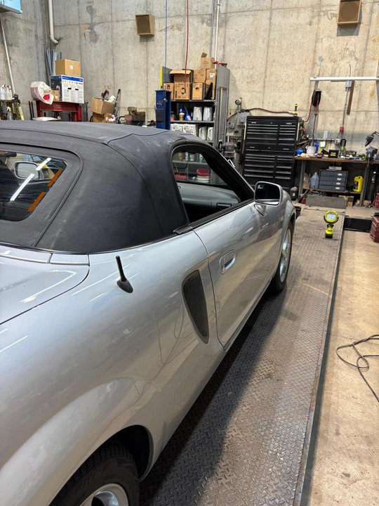 2001 Toyota MR2 Spyder/MR-S - Image 27 of 31
