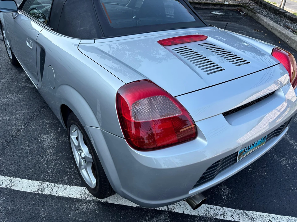 2001 Toyota MR2 Spyder/MR-S - Image 22 of 31