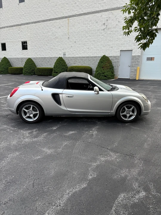 2001 Toyota MR2 Spyder/MR-S - Image 16 of 31