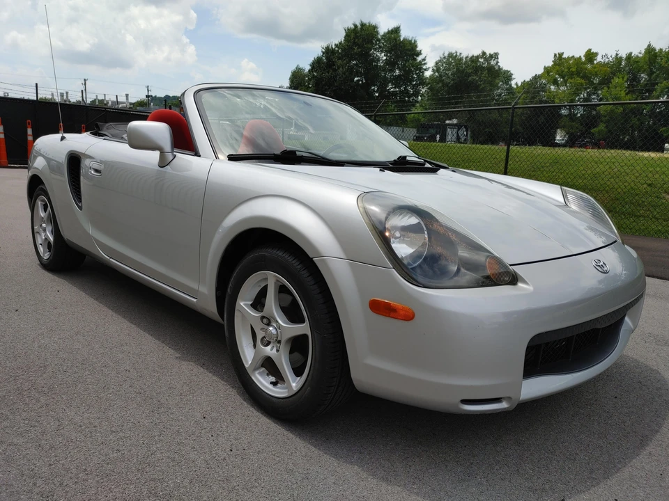 2001 Toyota MR2 Spyder/MR-S - Image 14 of 31