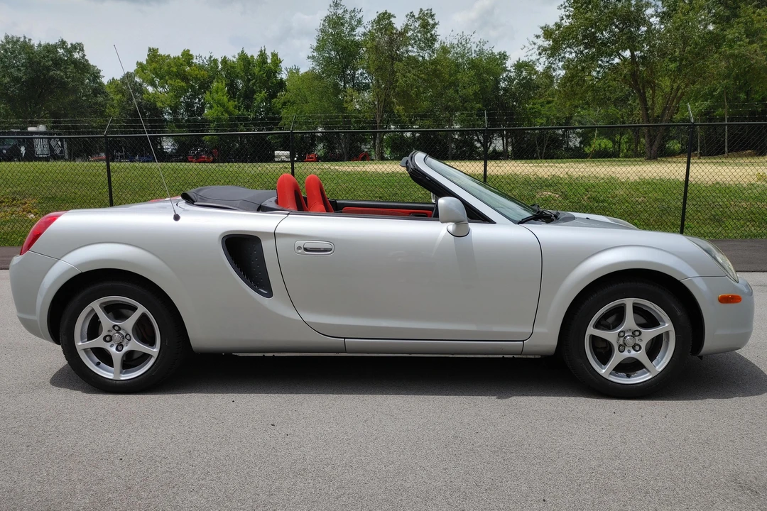 2001 Toyota MR2 Spyder/MR-S - Image 3 of 31